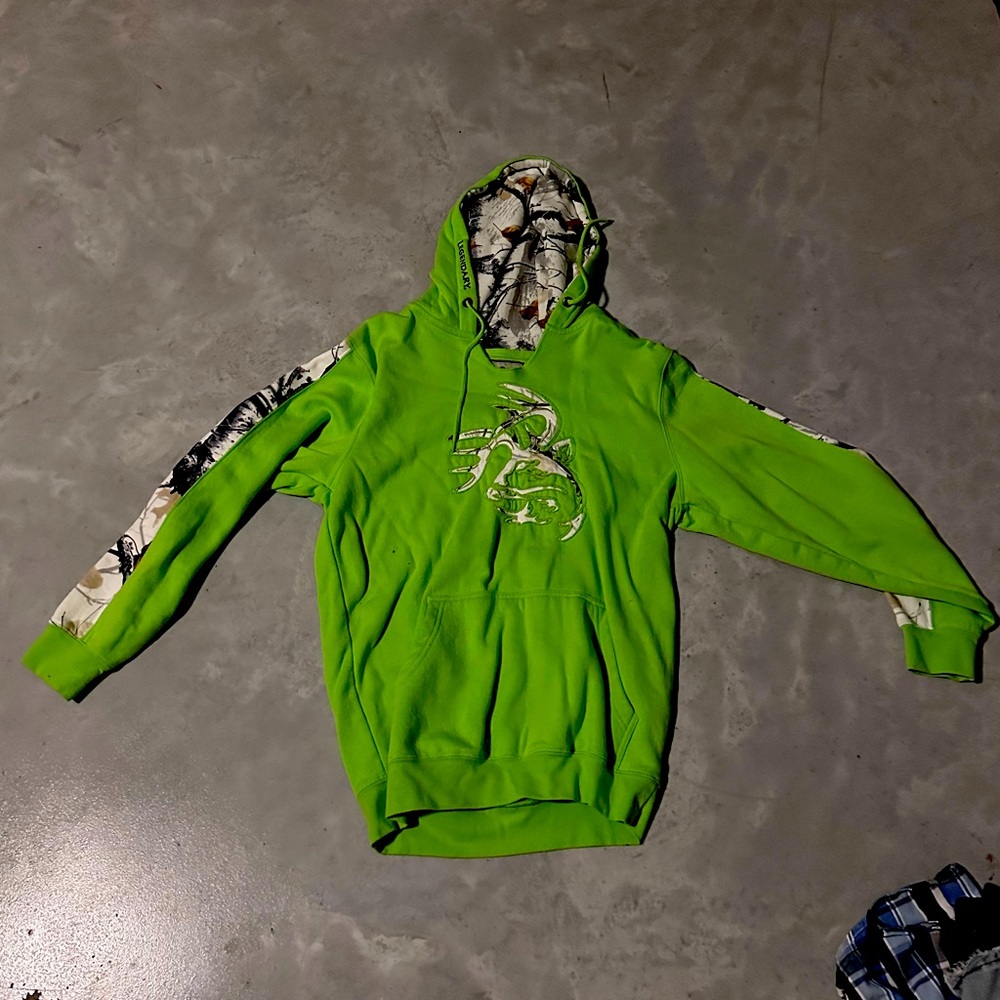 Lengendary whitetail men’s side medium hoodie